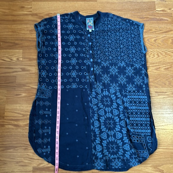 Johnny Was Winnie Patchwork Navy Blue Embroidered Tunic Size Medium - Picture 10 of 16